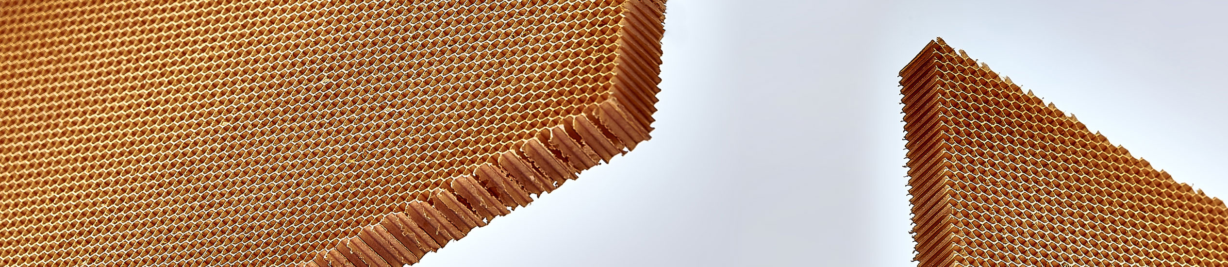 Nomex® honeycomb is an extremely lightweight,high strength,non metallic product manufactured with aramid fiber paper impregnated with a heat resistant phenolic